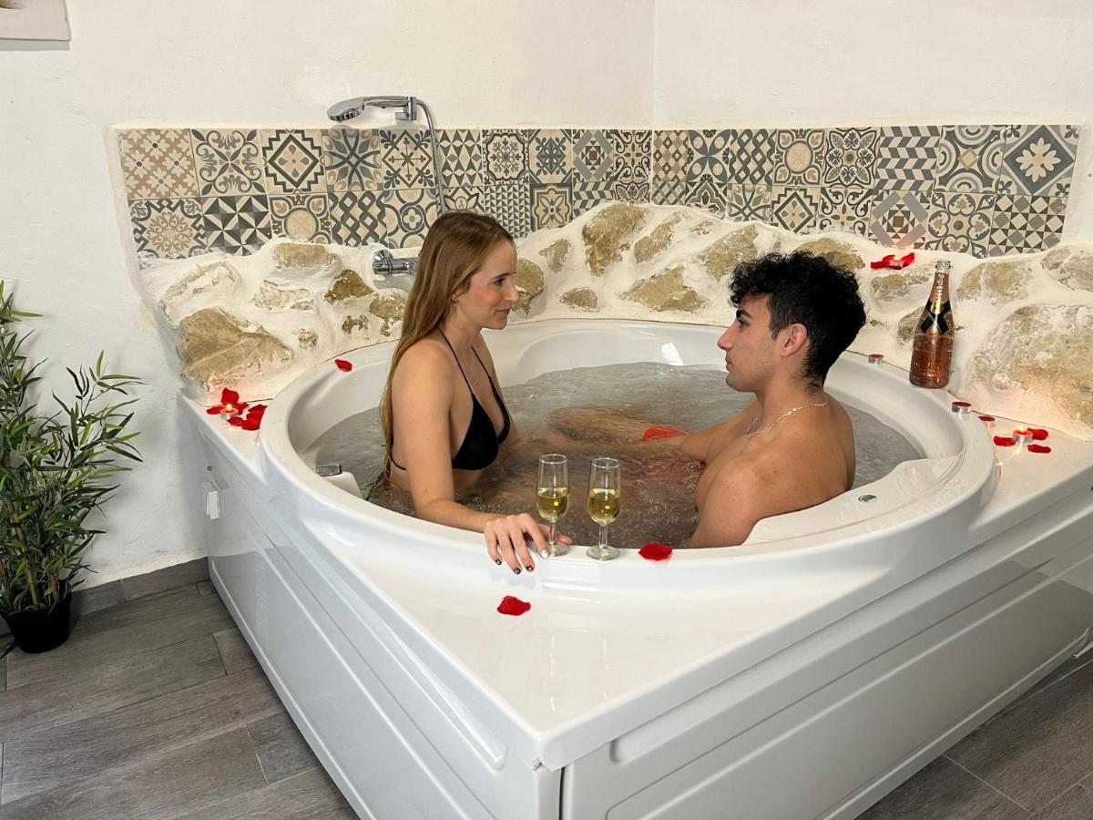 Fortress Jacuzzi Suites Xàtiva Exterior foto