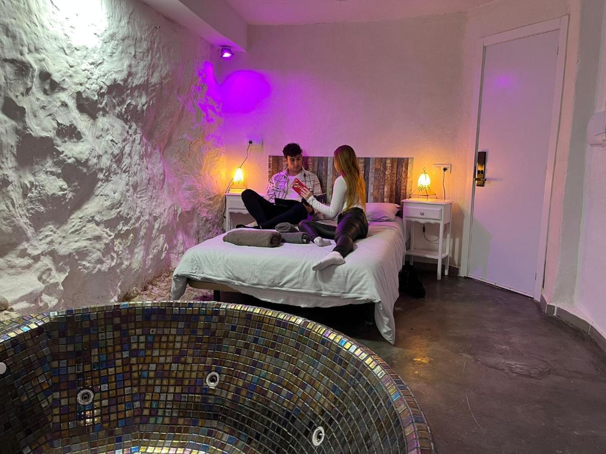 Fortress Jacuzzi Suites Xàtiva Exterior foto